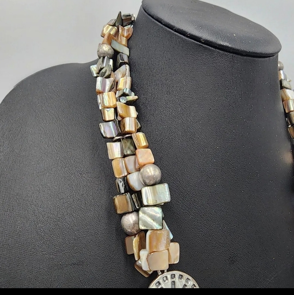 TRIBAL SILVER TONE ABALONE SHELL MEDALLION STATEMENT NECKLACE 22" - Picture 7 of 7